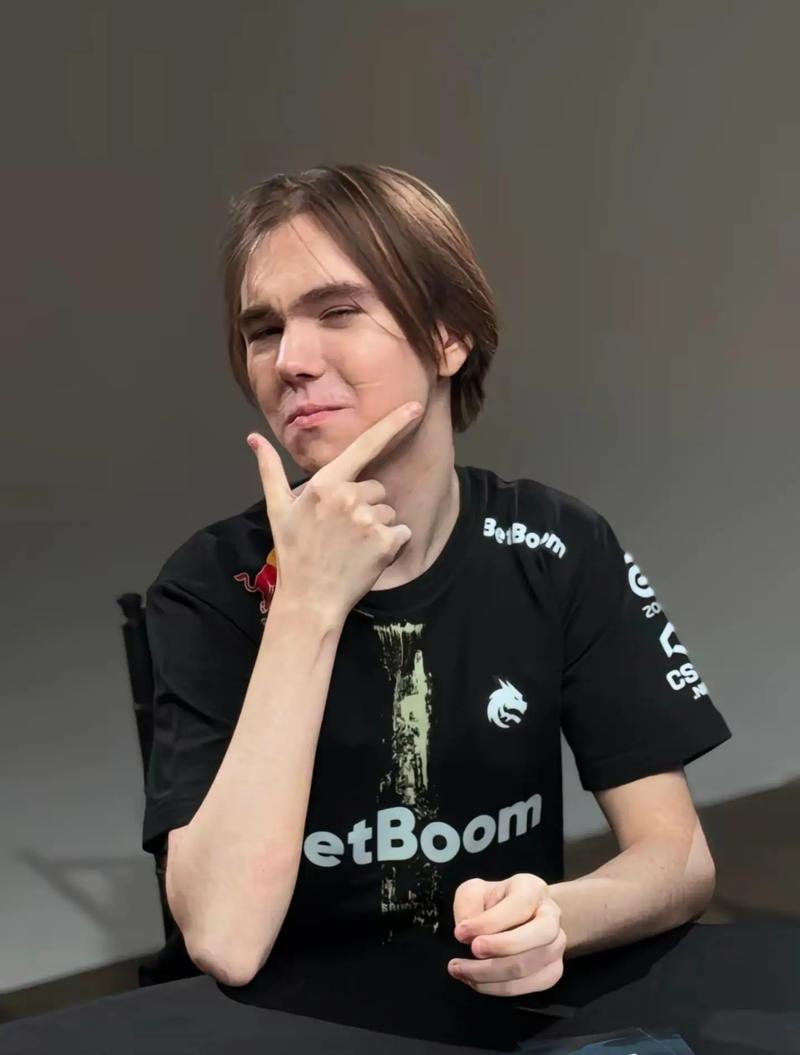 DOTA2比分：中国DOTA2职业杯，Aster 1：2 不敌LBZS为IG平反？