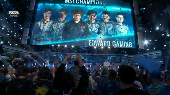 KRL： jL 和 iM 离开 NAVI，Spirit 签下 Perfecto(RUS) ， Cloud9 收购 NAVI Junior [更新]