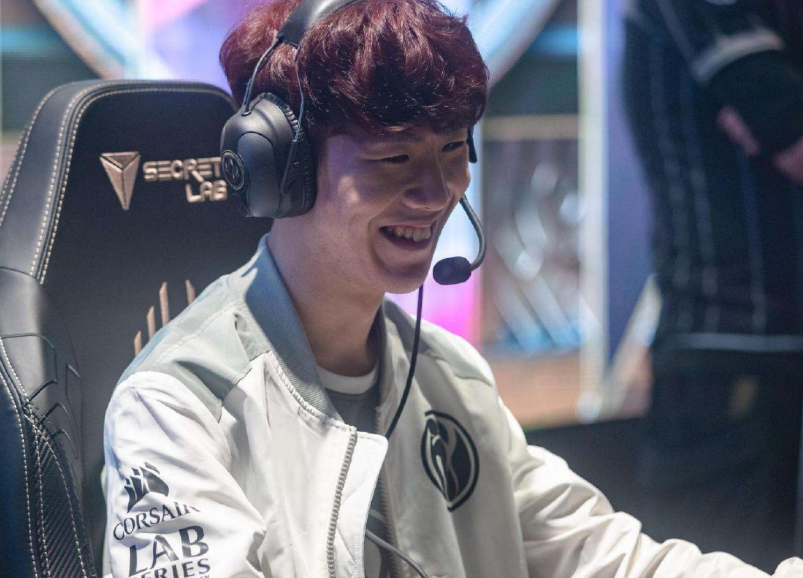 目前T1以7-1位列LCK联赛榜首，GEN和LSB都是6-2 Oner也以600点的POG点数来到排行榜第一名