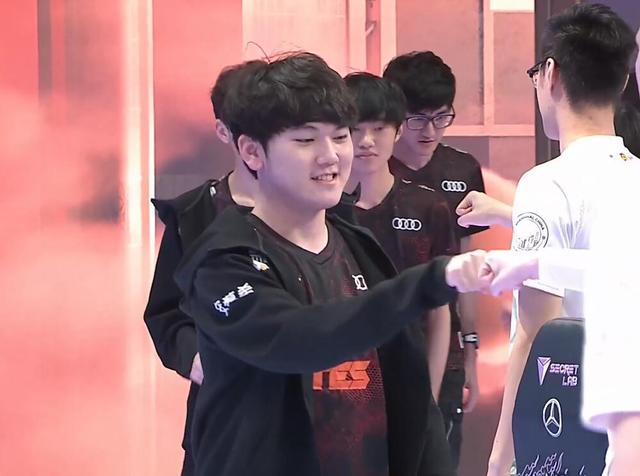 DOTA2 ESL马来西亚云顶即将开始，梗图满天飞