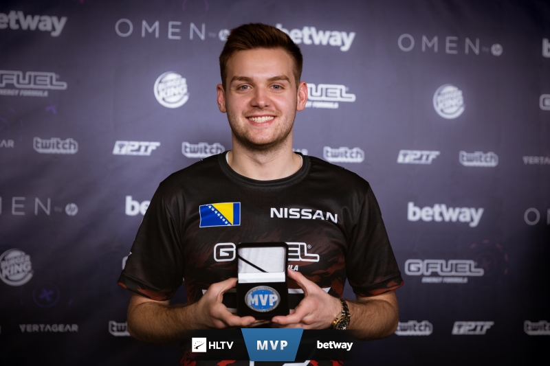 【前瞻】2025LPL春季赛 JDG vs OMG，JDG盼完美收官战